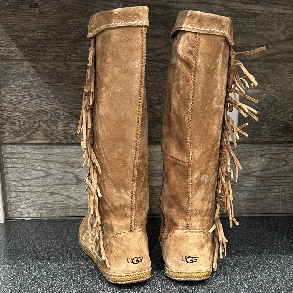 UGG Women's Brown Fringe Winter Boots - Picture 1 of 3